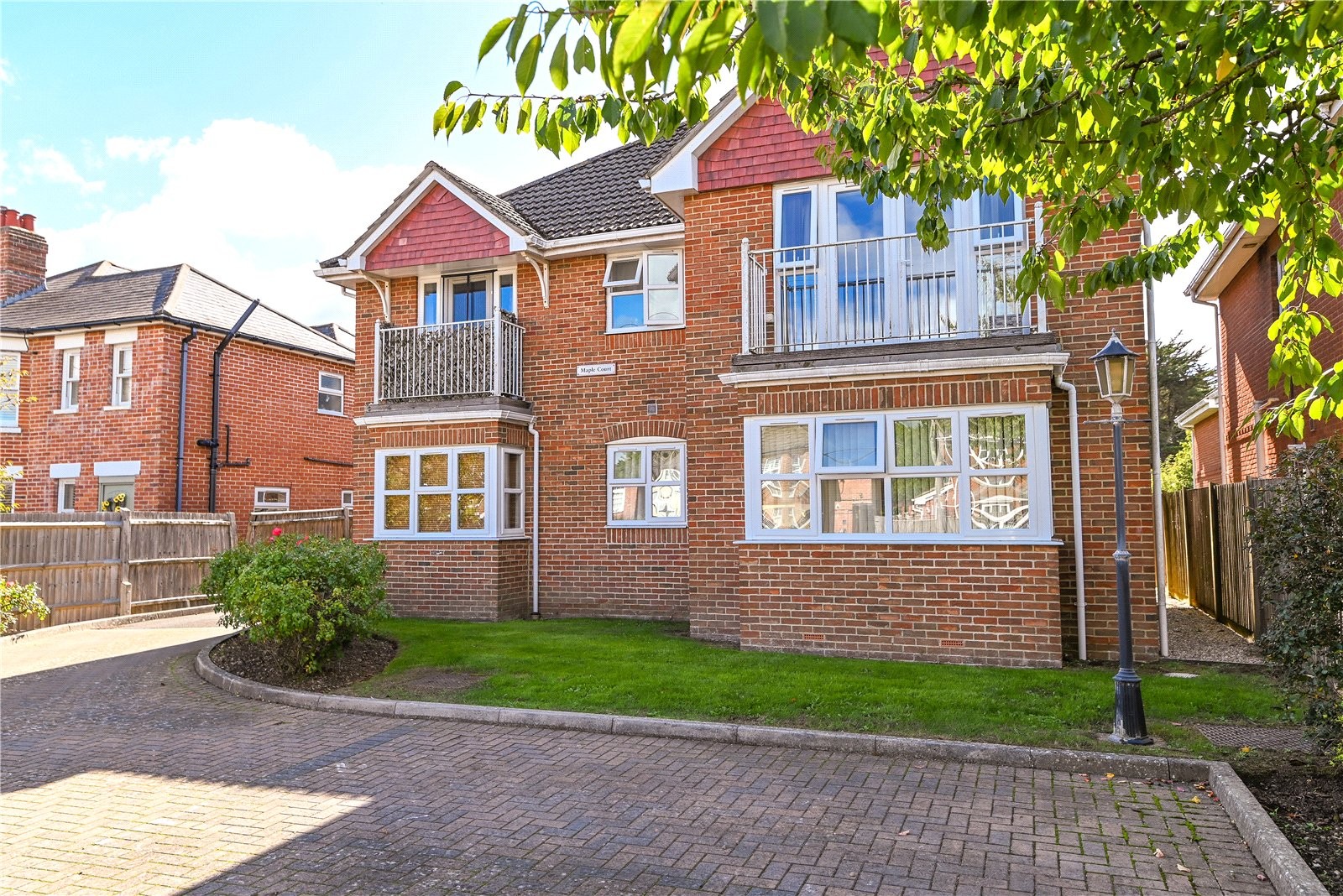 Manor Road, New Milton, Hampshire image 14