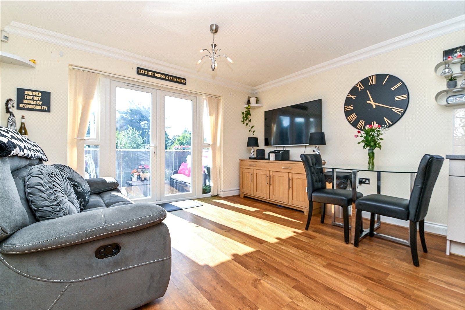 Manor Road, New Milton, Hampshire image 3
