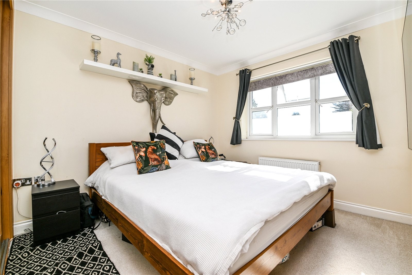 Manor Road, New Milton, Hampshire image 7