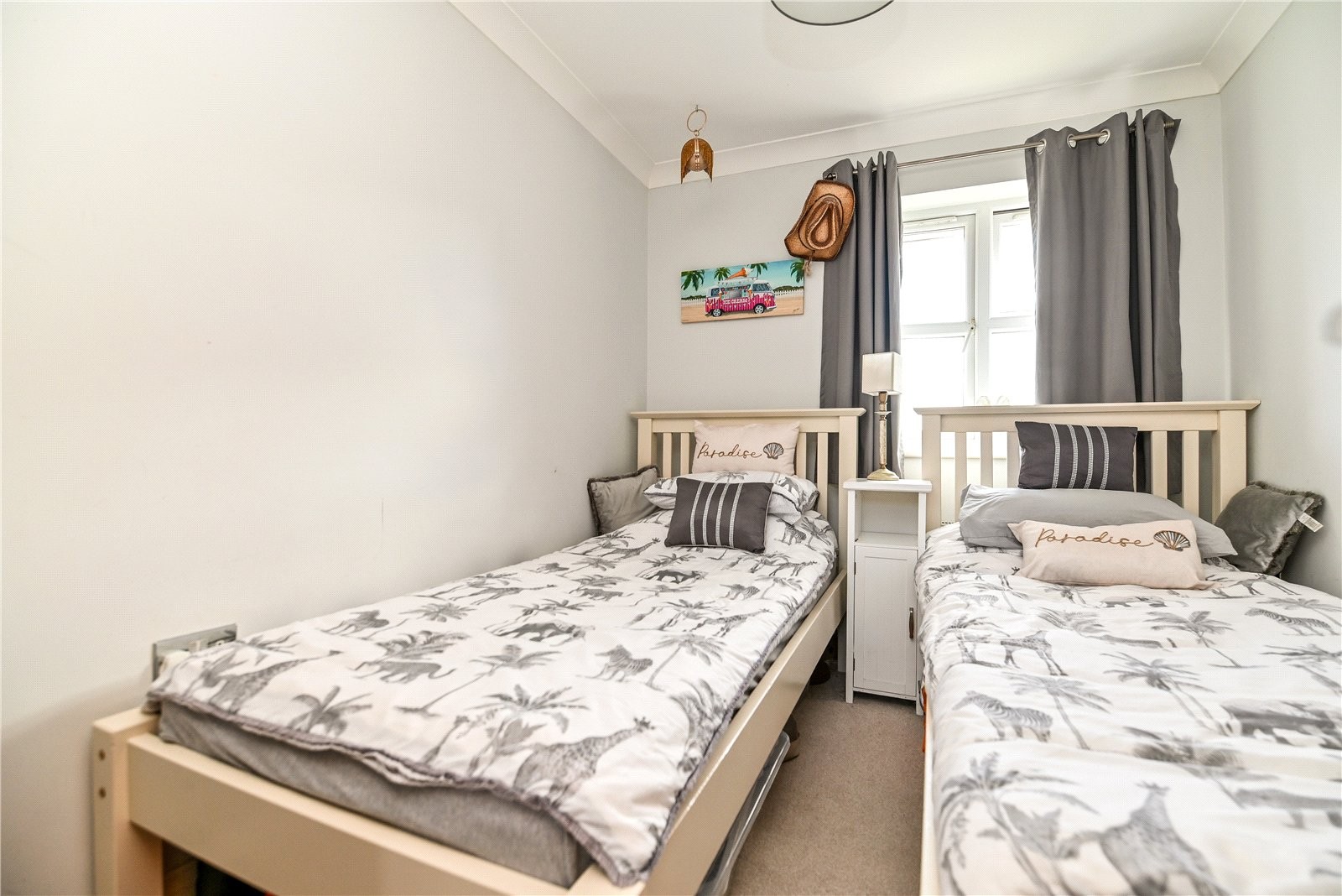 Manor Road, New Milton, Hampshire image 9