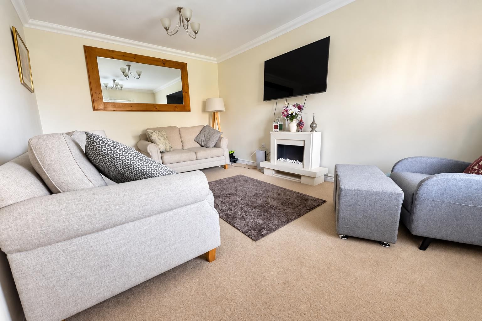 Rowan Close, Desborough, Kettering image 3