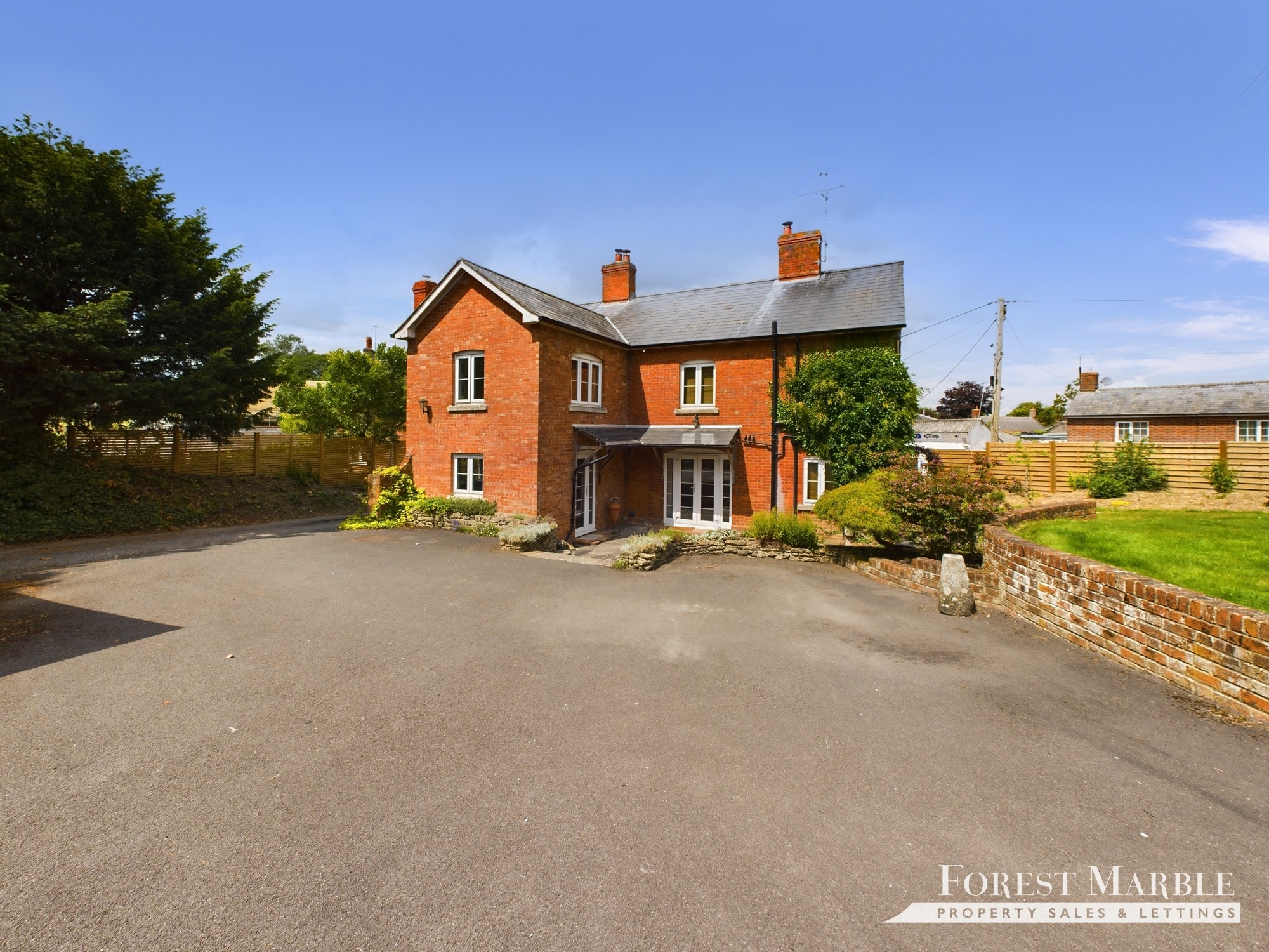 The Rockeries,, Townsend,, Urchfont,, Devizes,, SN10 4RR image 1
