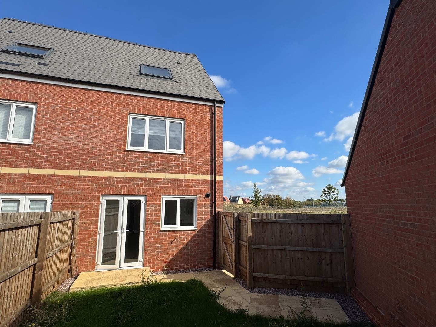CHAIN FREE - Woodpecker Drive, Rothwell, Kettering image 15