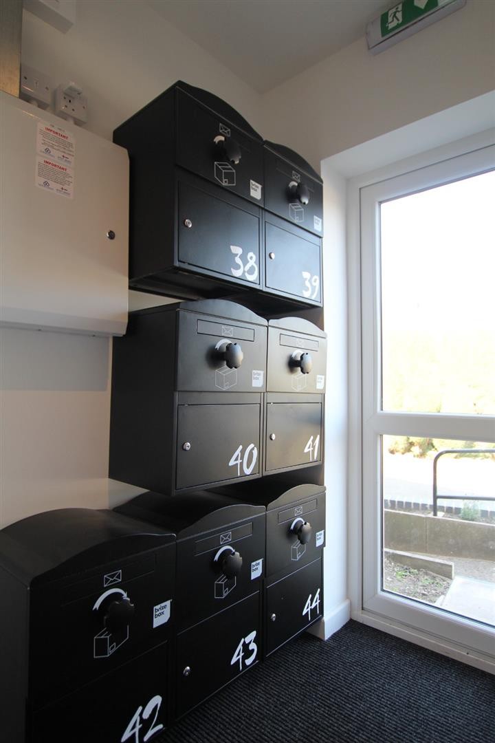 Room 41, Kenilworth Drive, Ilkeston, Derby, DE7 image 13
