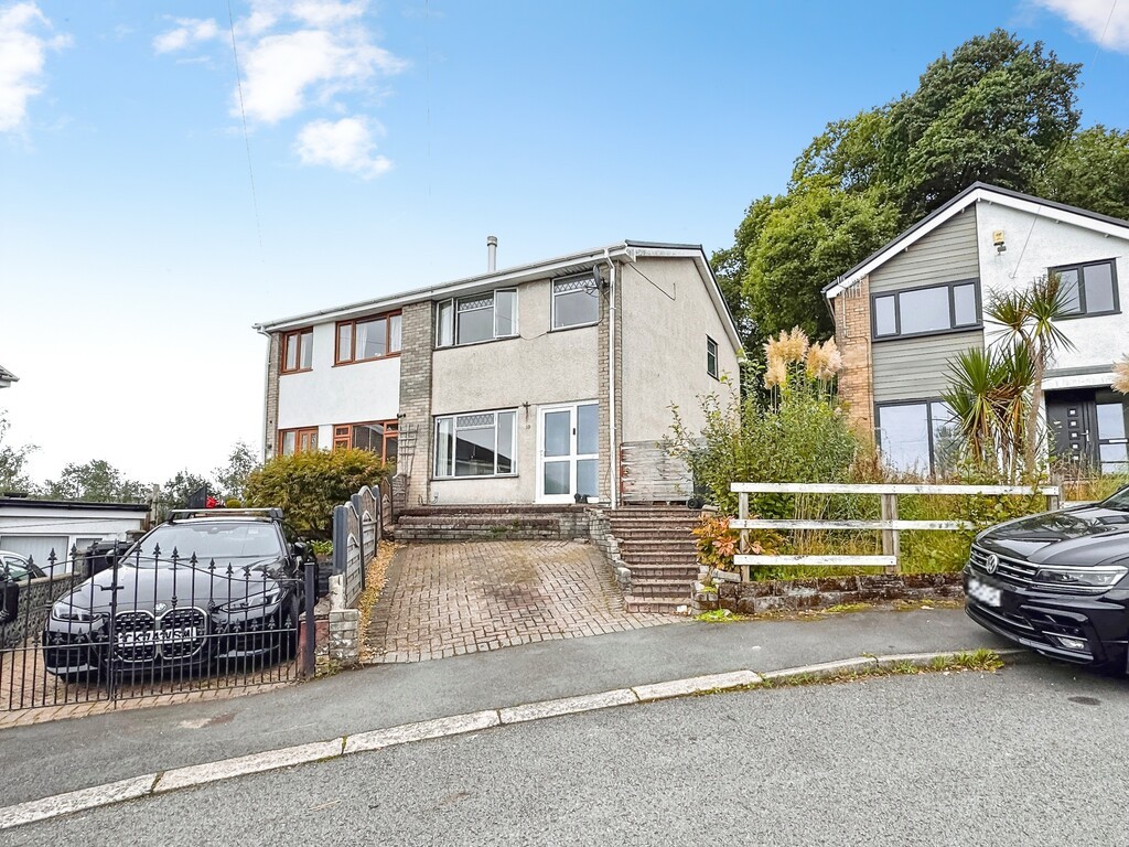Westwood Drive, Treharris image 1
