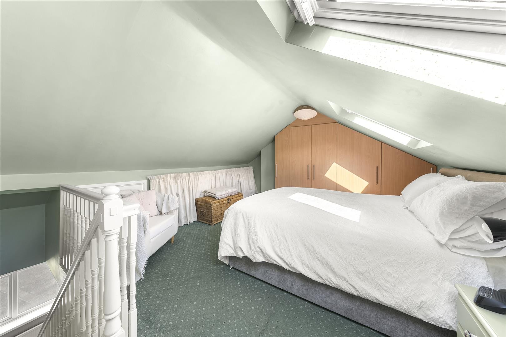 Greenacre Park Rise, Rawdon image 18