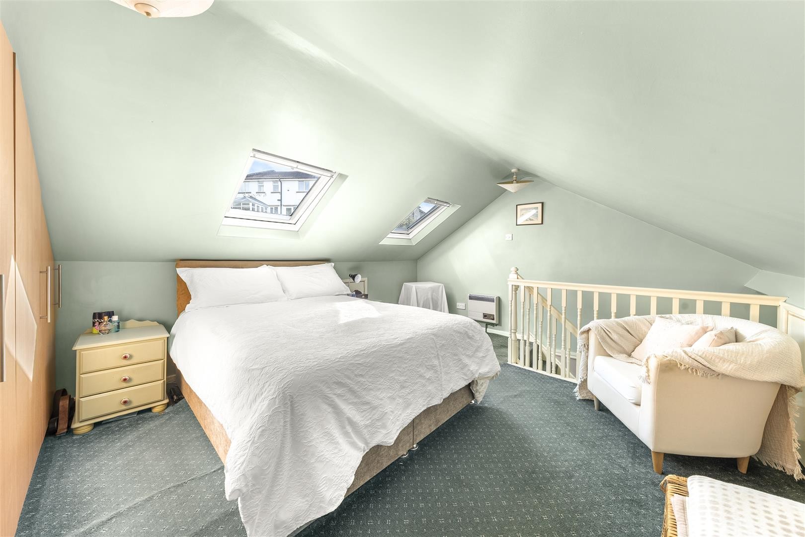 Greenacre Park Rise, Rawdon image 5