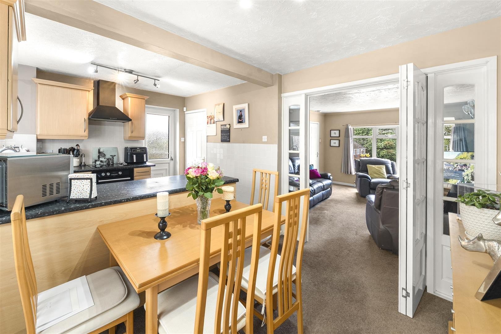 Greenacre Park Rise, Rawdon image 9