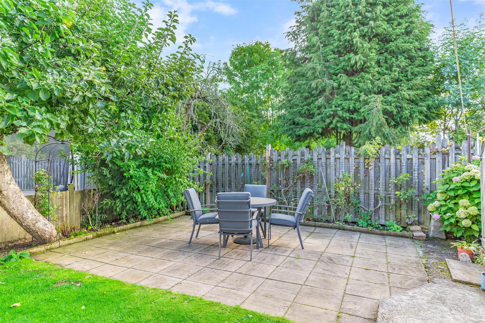 Ings Lane, Guiseley image 23