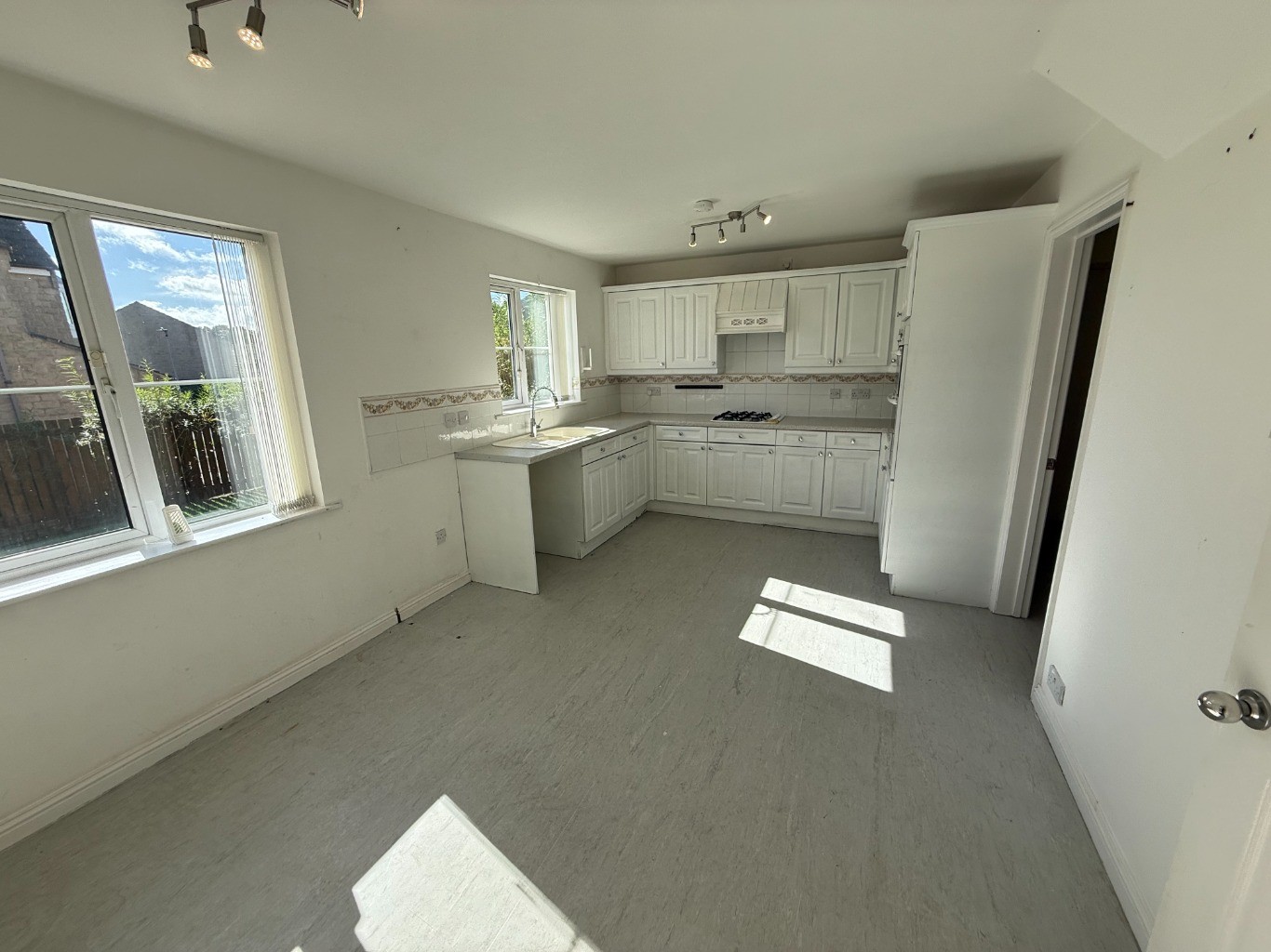 Red Wing Drive, Clayton, BD6 image 4