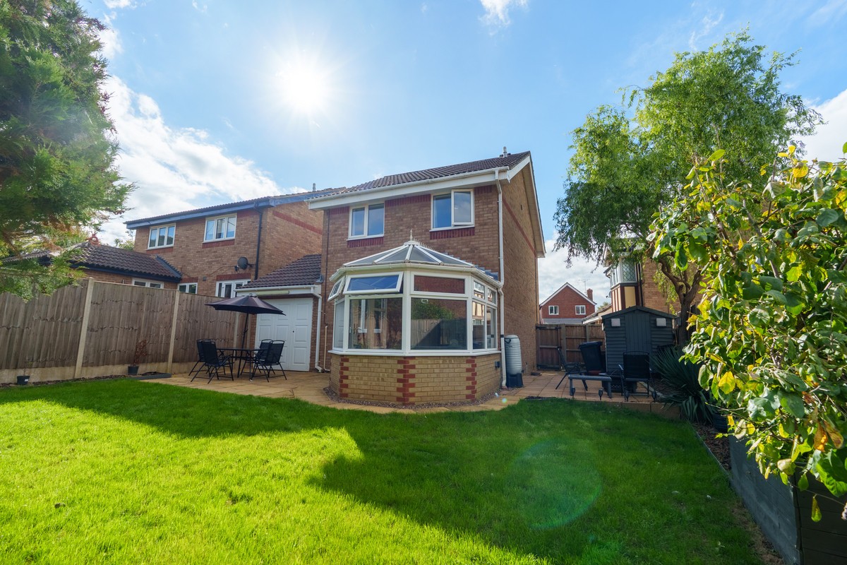 Andrews Way, Raunds image 4
