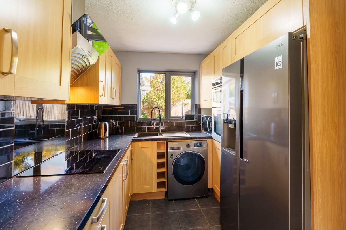 Andrews Way, Raunds image 7