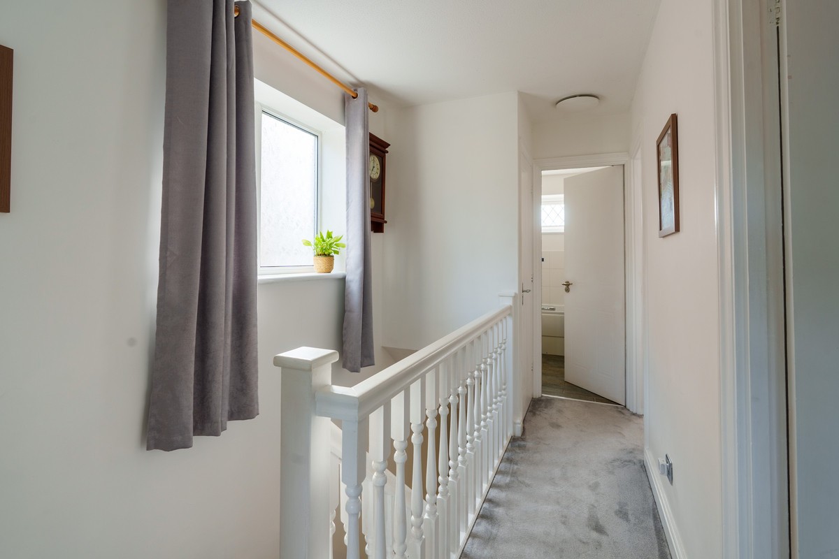 Andrews Way, Raunds image 9