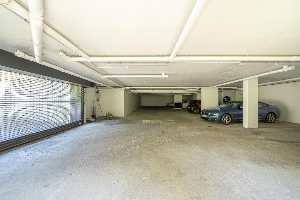 West Hill, Sanderstead image 2