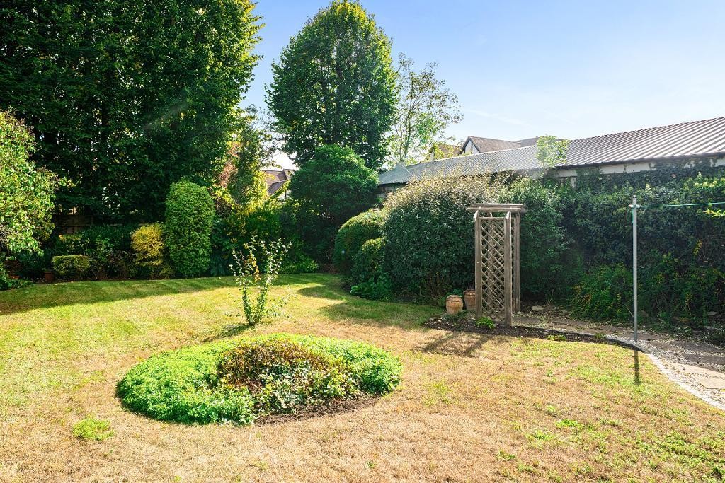 Cranleigh Gardens, South Croydon image 24