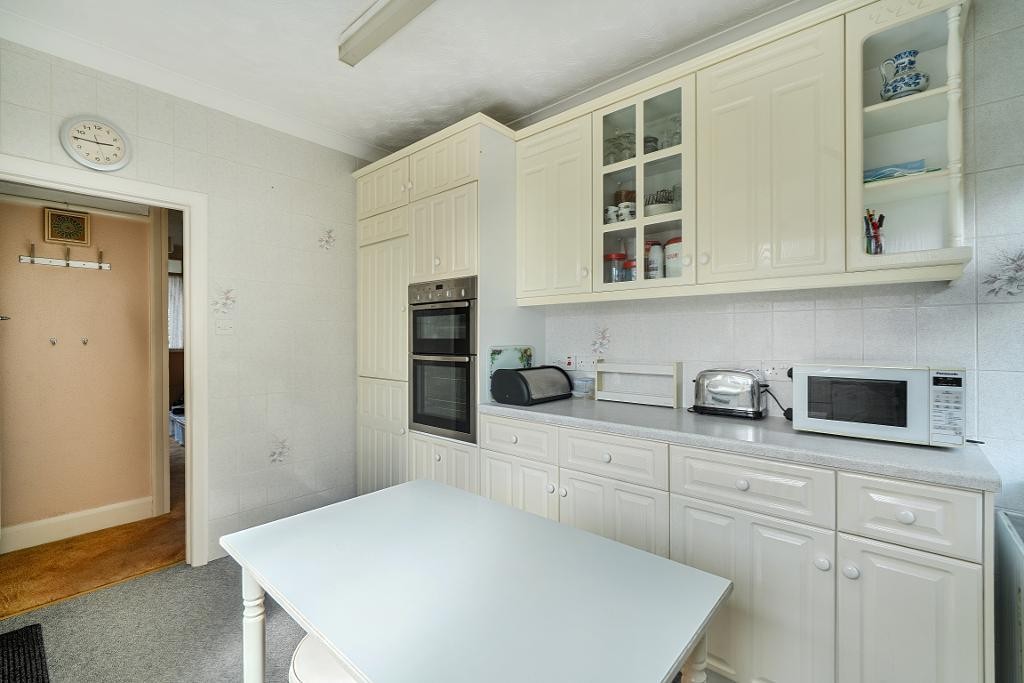 Cranleigh Gardens, South Croydon image 6