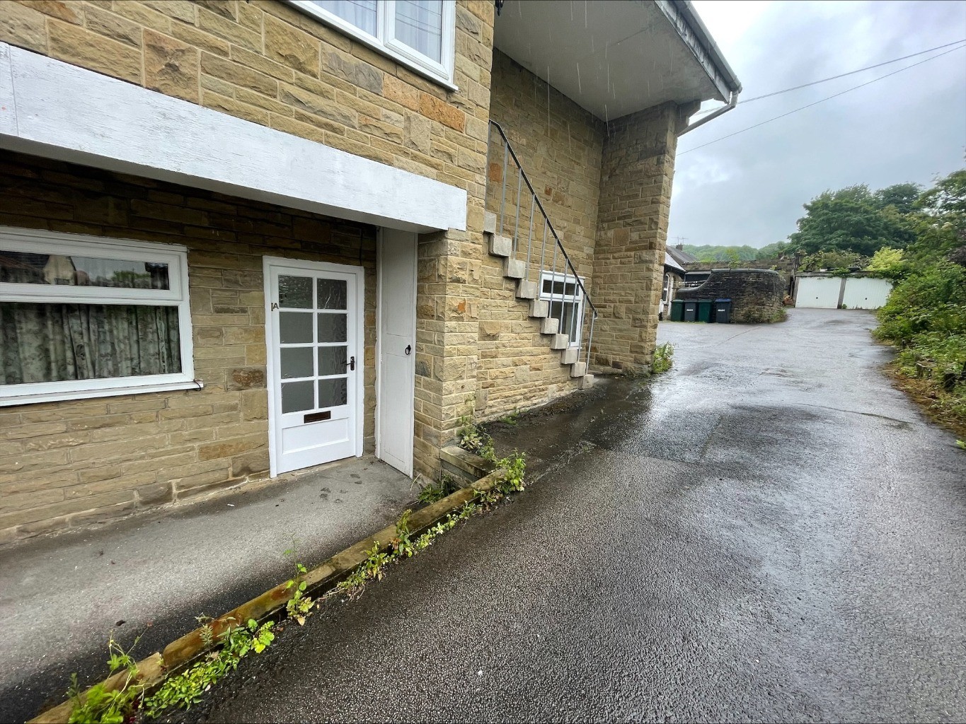 Priestthorpe Close, Bingley, BD16 image 1