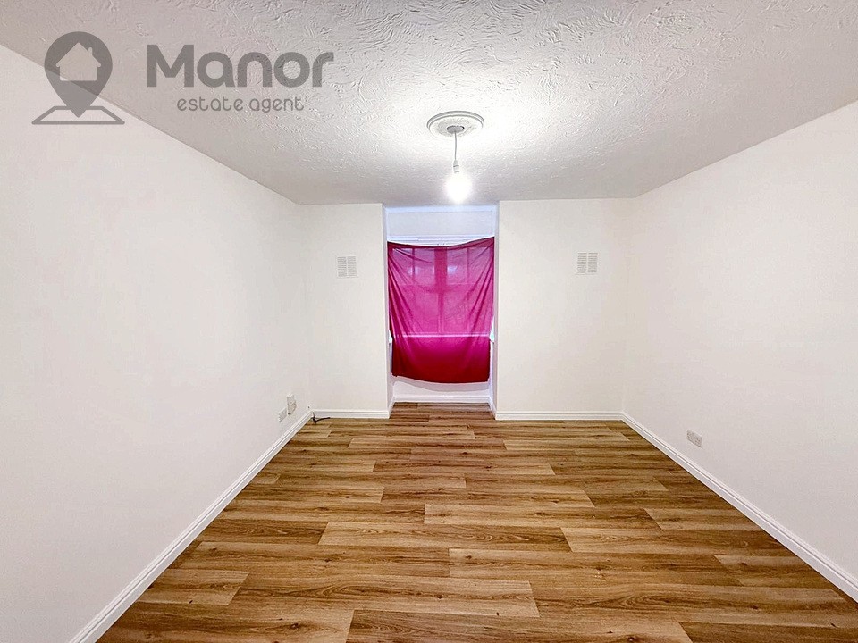Rose Court, Bluebell Way, Ilford, IG1 2LN image 4