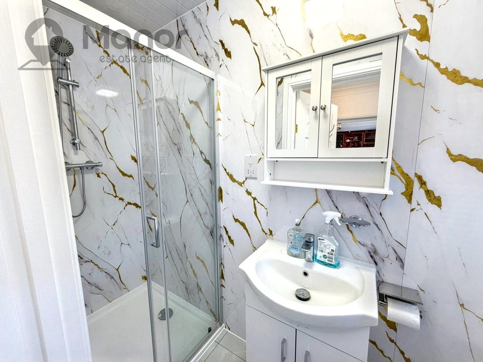 Cardinal Drive, Hainault, IG6 2SJ image 20