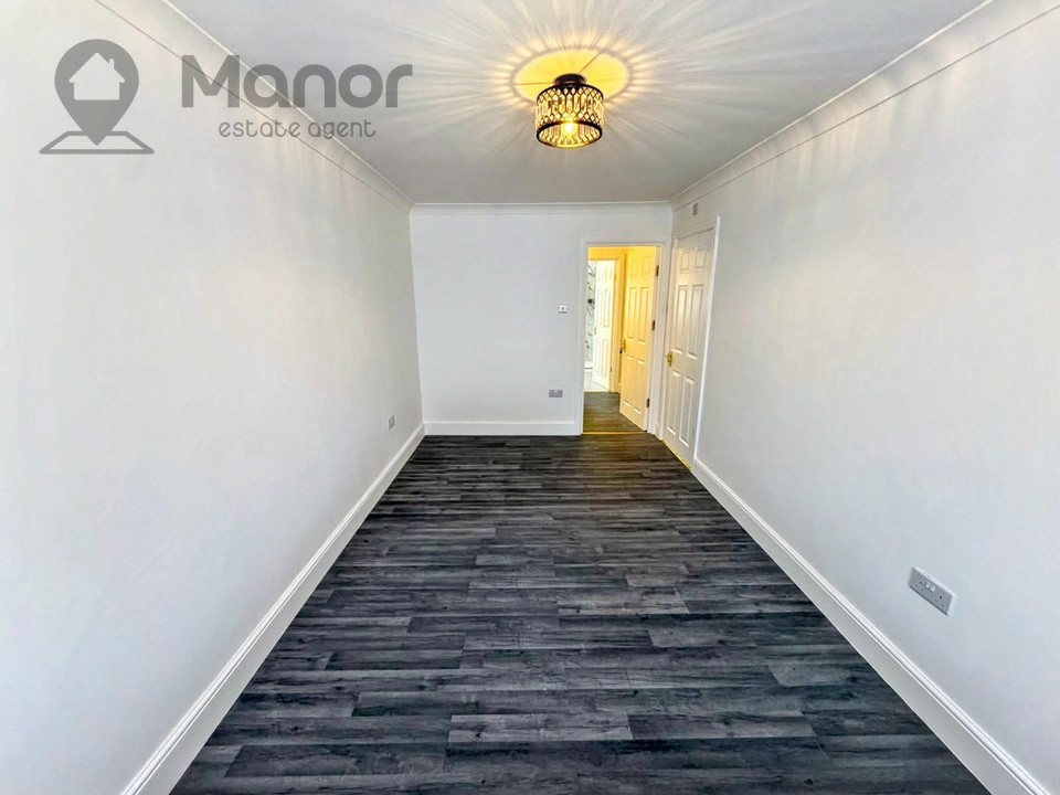 Cardinal Drive, Hainault, IG6 2SJ image 22