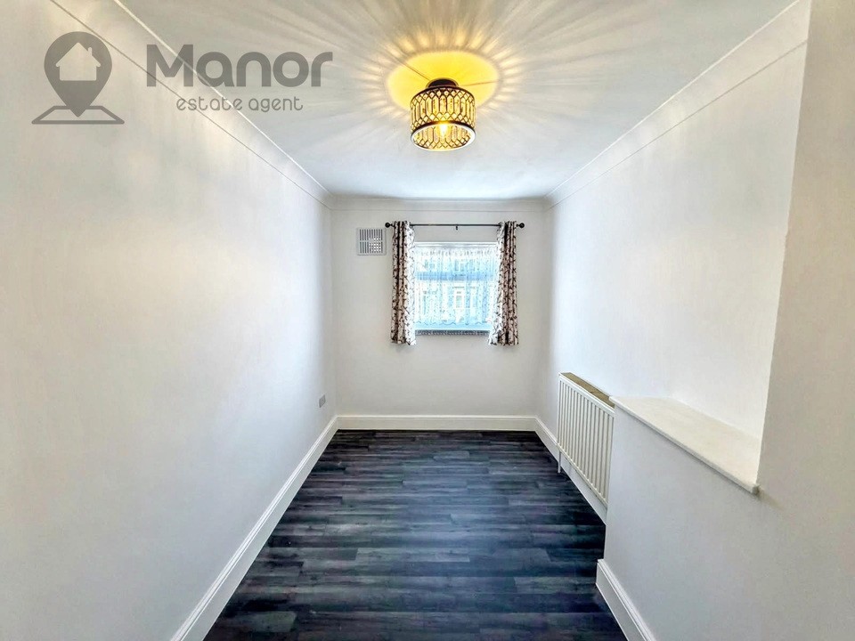 Cardinal Drive, Hainault, IG6 2SJ image 24