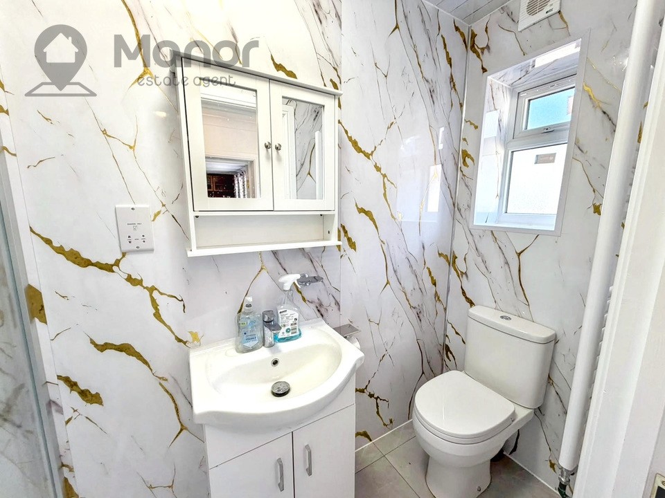 Cardinal Drive, Hainault, IG6 2SJ image 26