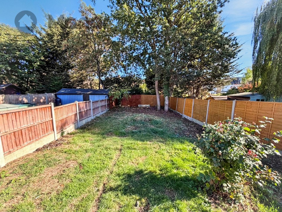 Cardinal Drive, Hainault, IG6 2SJ image 6
