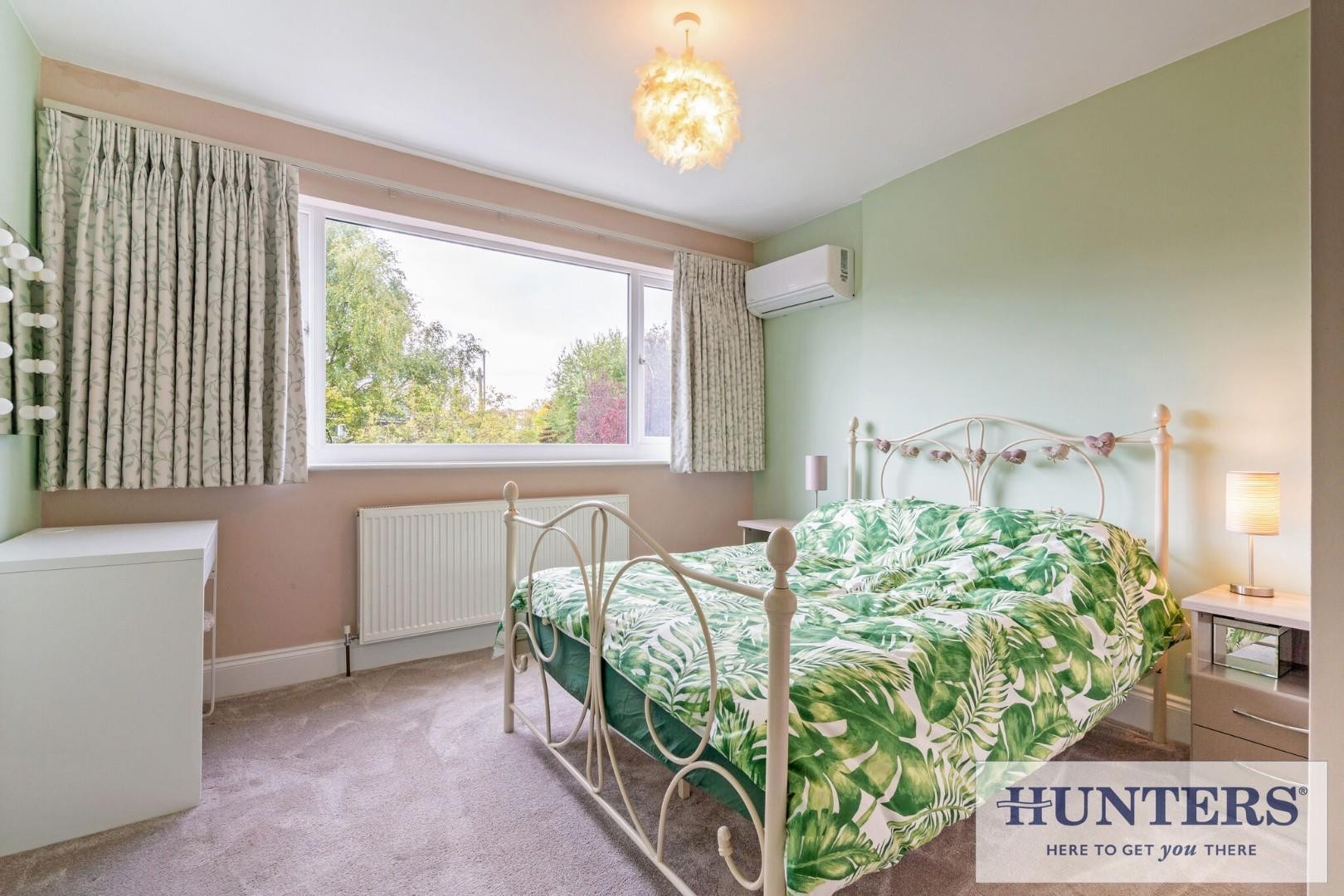 Harrogate Road, Rawdon, Leeds image 15