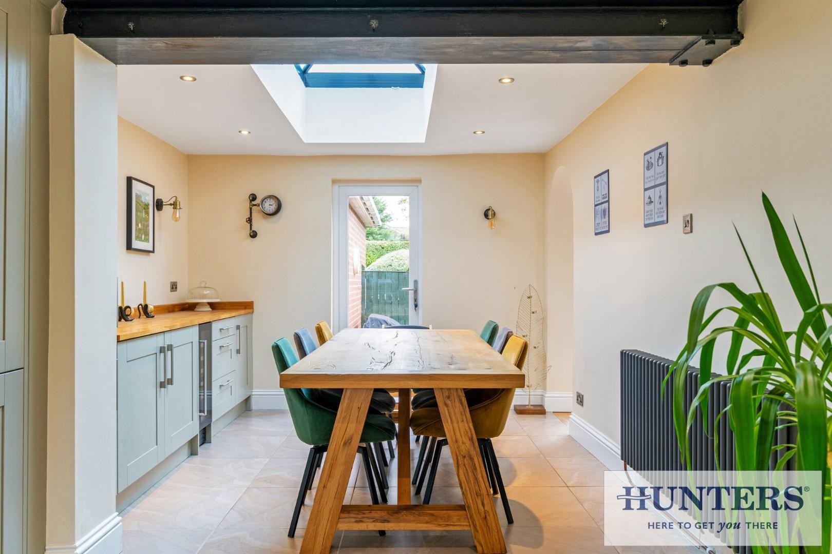 Harrogate Road, Rawdon, Leeds image 7