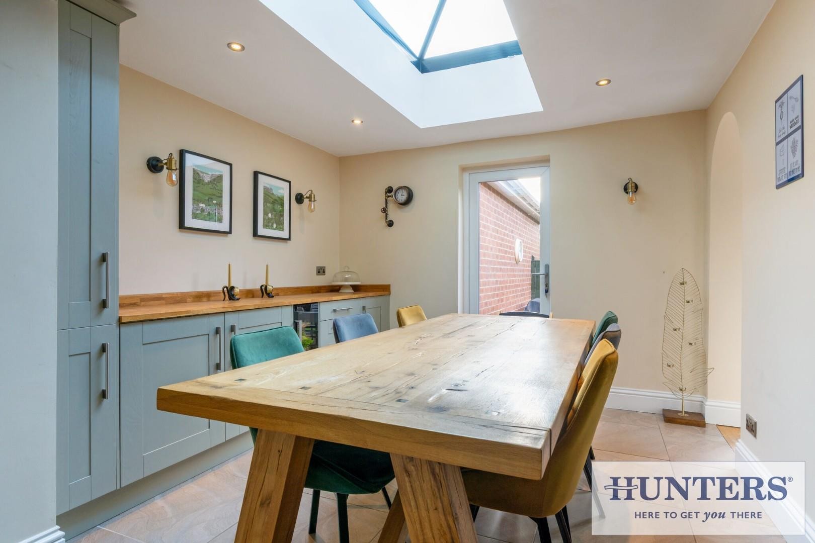 Harrogate Road, Rawdon, Leeds image 8