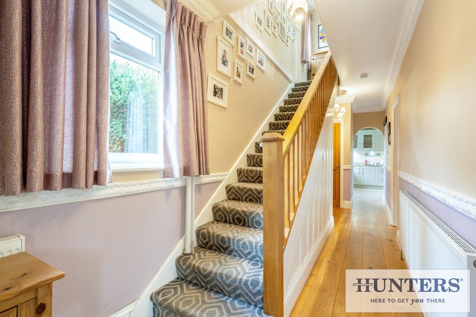 Harrogate Road, Rawdon, Leeds image 9